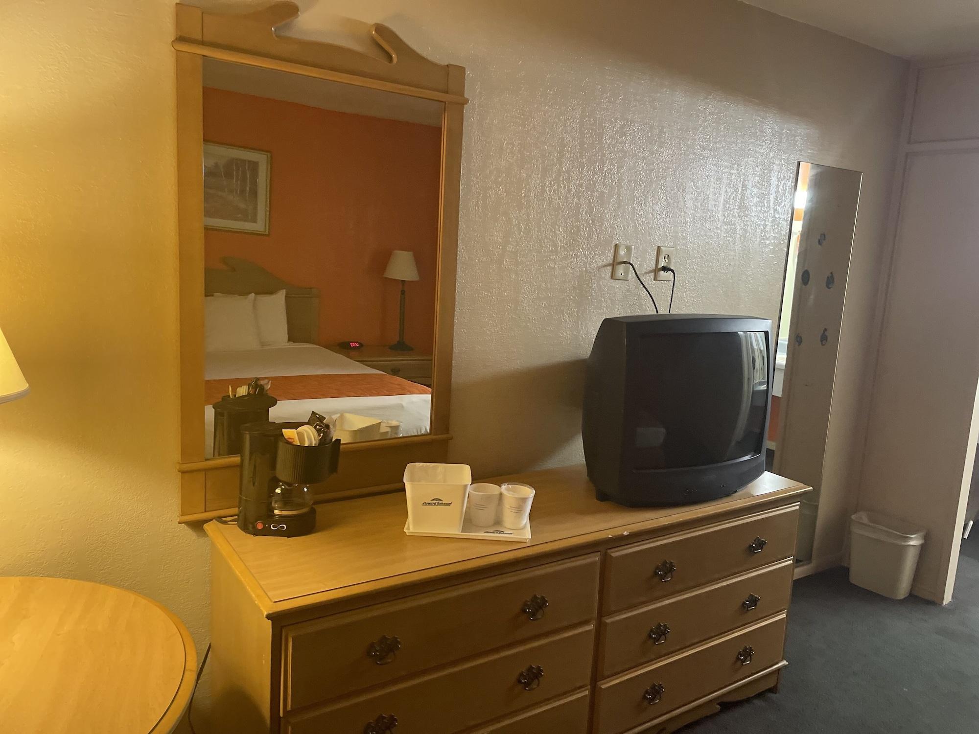 Howard Johnson By Wyndham Bakersfield Dış mekan fotoğraf